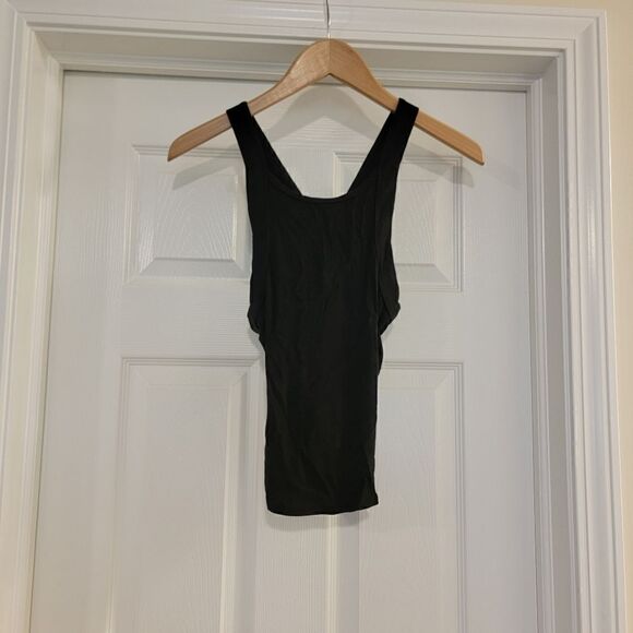 LNA Cielo Tank ribbed cross back crop tank top black size medium NWT - Picture 3 of 8